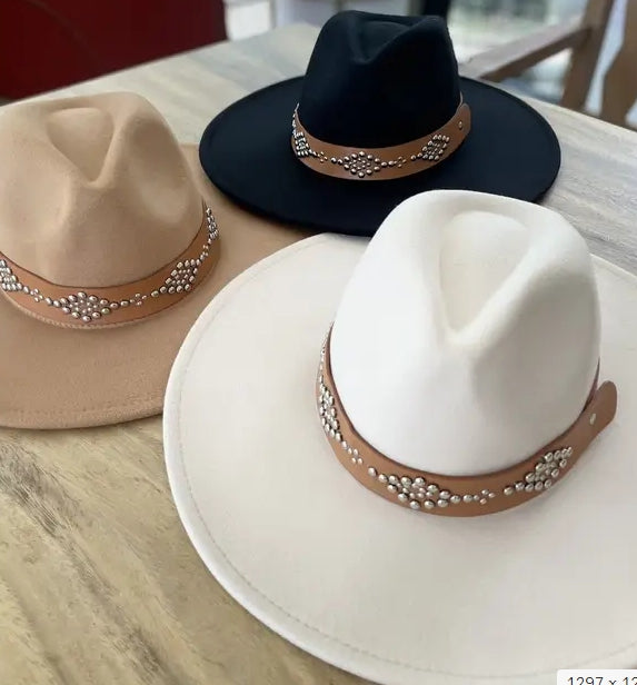 VEGAN FELT FEDORA W/ STUDDED LEATHER BELT