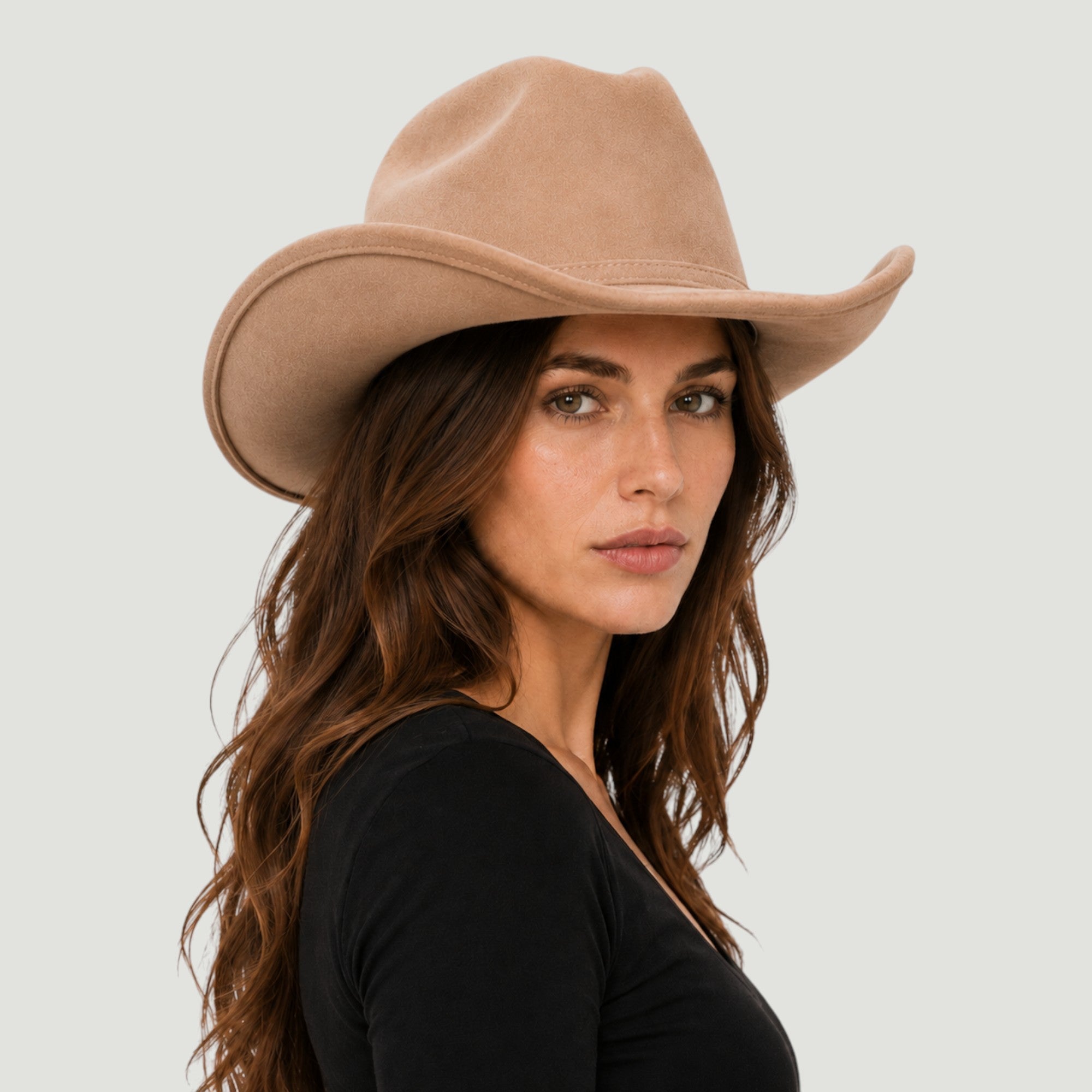 Structured vegan Suede cattleman cowboy hat with shapeable brim. Perfect for western, boho, and festival looks. Adjustable fit