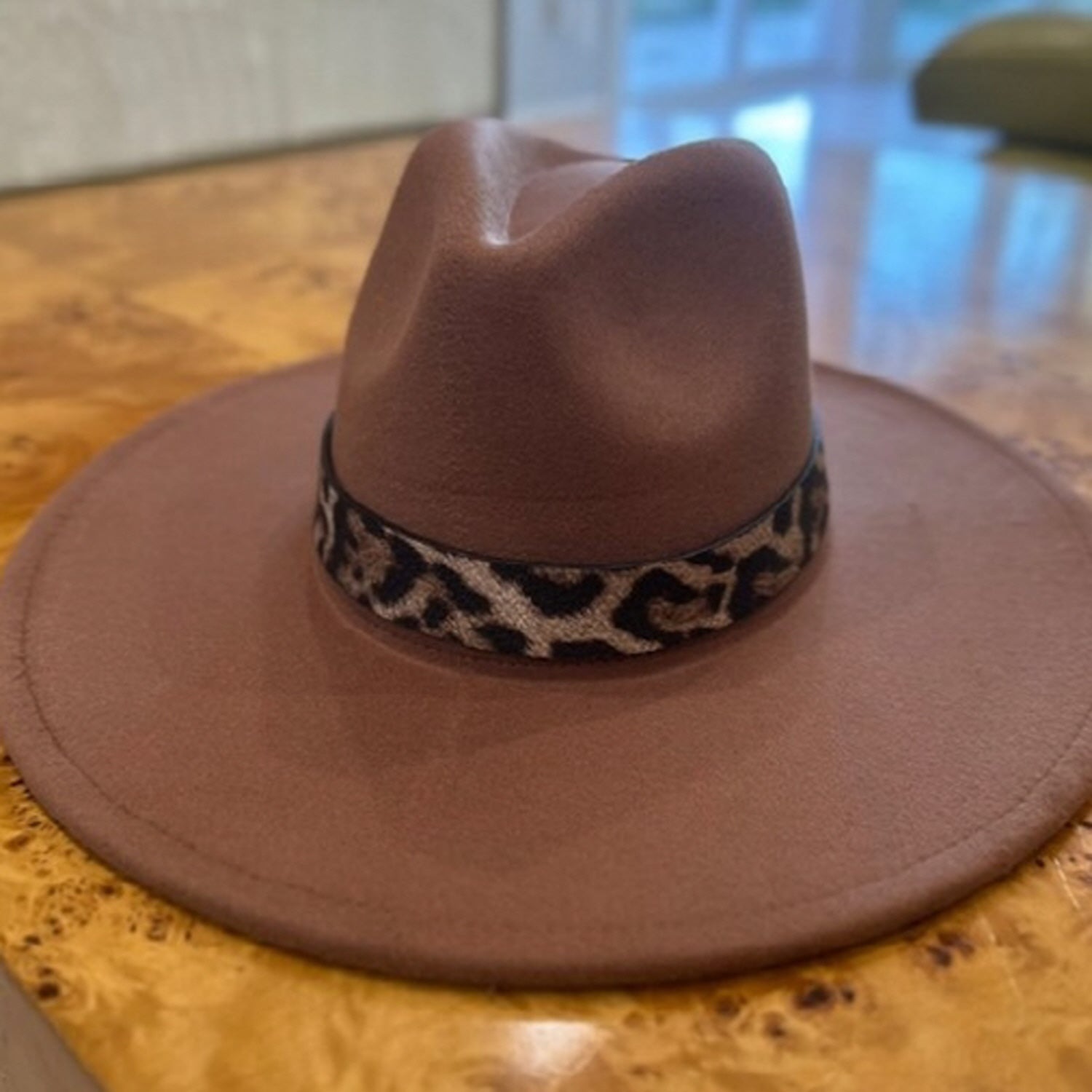 VEGAN FELT PANAMA HAT W/ LEOPARD PRINTED BELT
