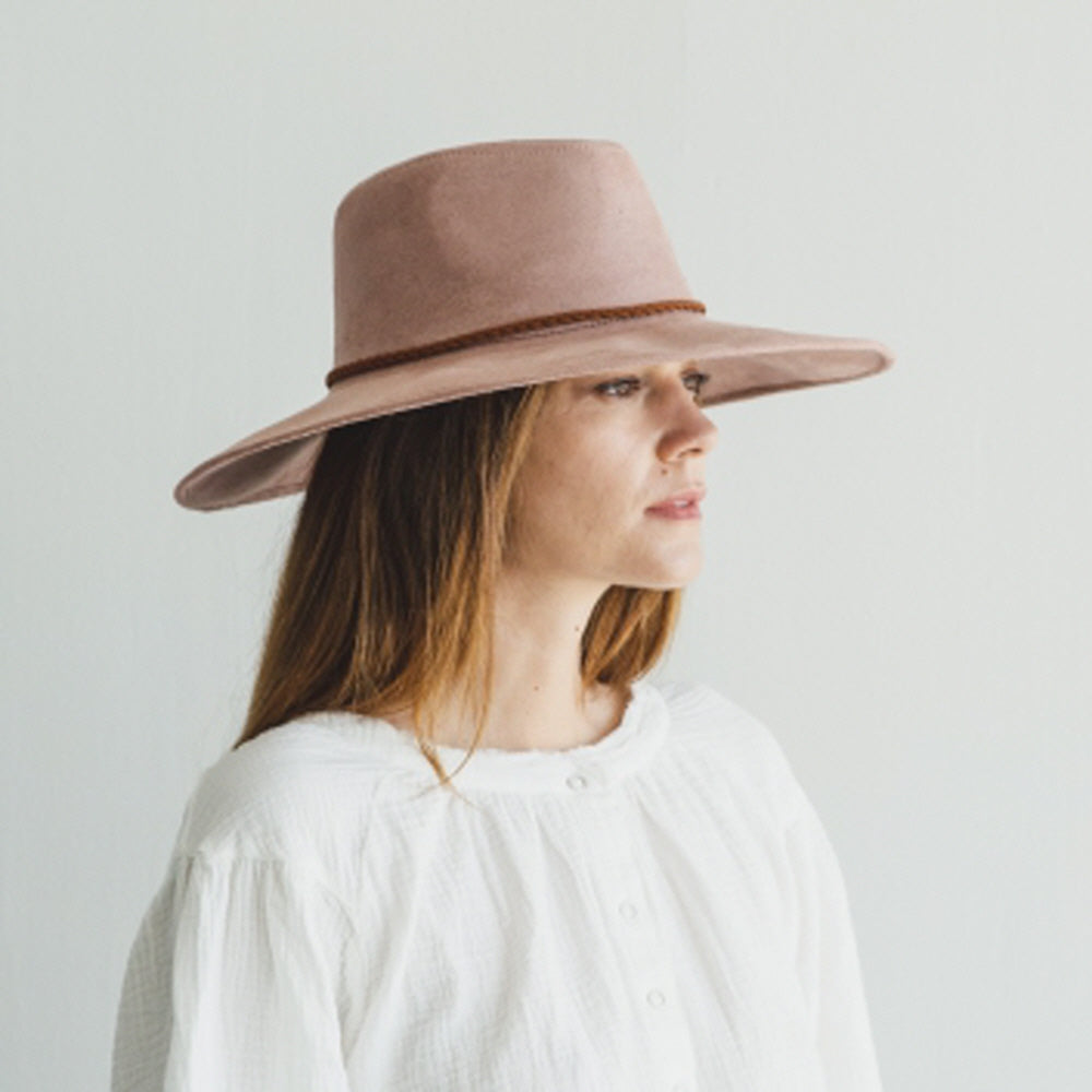 WIDE BRIM VEGAN SUEDE HAT W/ BRAIDE BELT