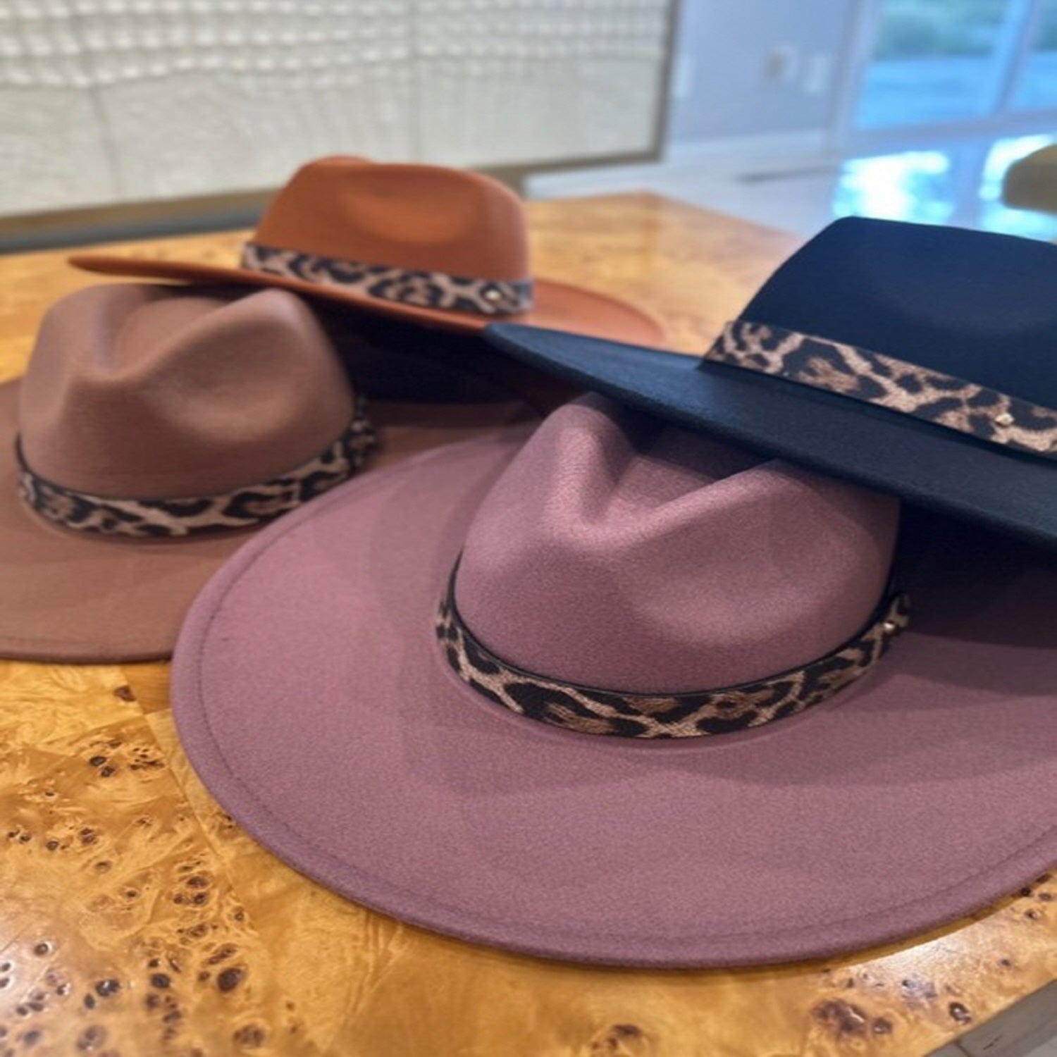 VEGAN FELT PANAMA HAT W/ LEOPARD PRINTED BELT