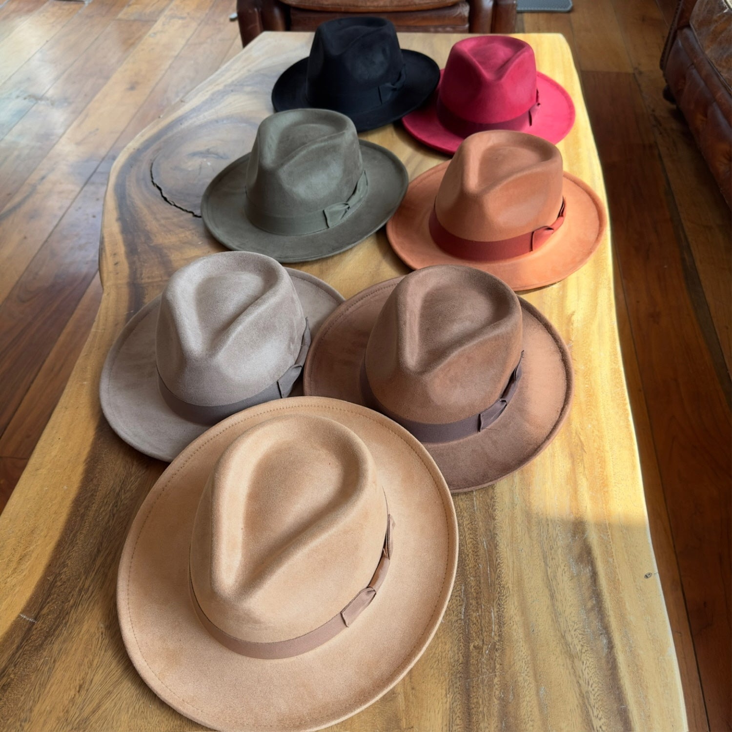SHORT BRIM SUEDE RANCHER HAT W/ RIBBON