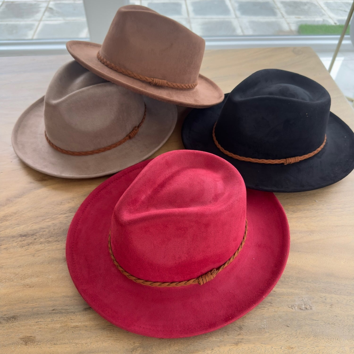 SHORT BRIM SUEDE RANCHER HAT W/ BRAIDE SUEDE BEELT