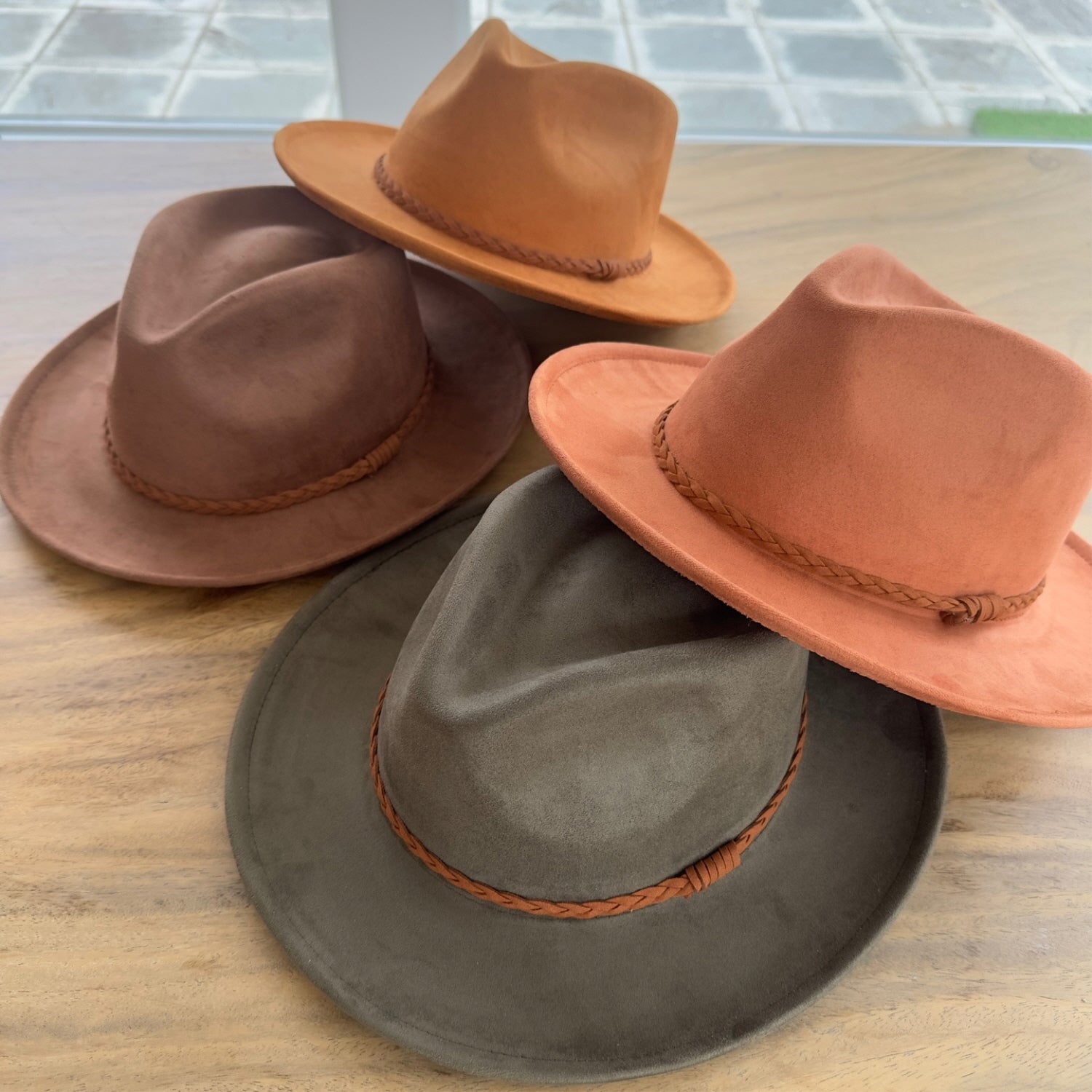 SHORT BRIM SUEDE RANCHER HAT W/ BRAIDE SUEDE BEELT