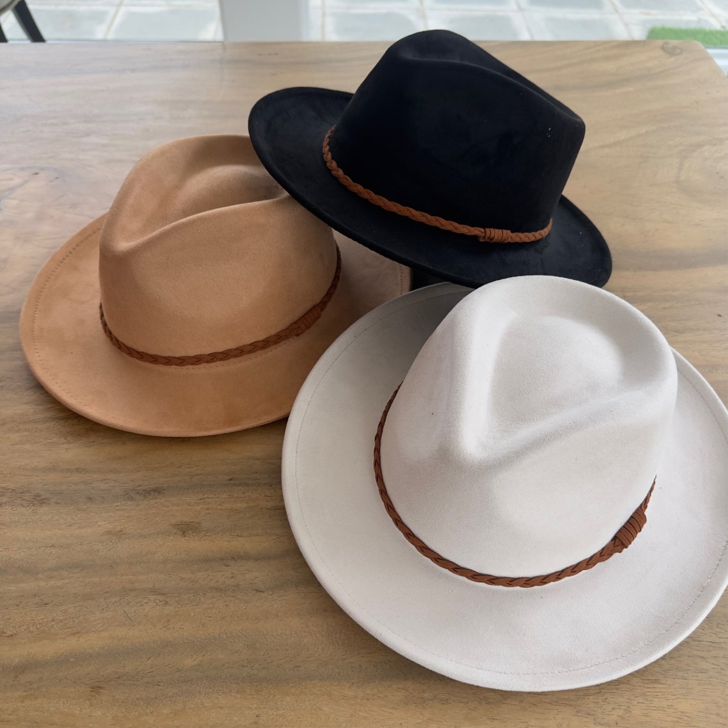 SHORT BRIM SUEDE RANCHER HAT W/ BRAIDE SUEDE BEELT