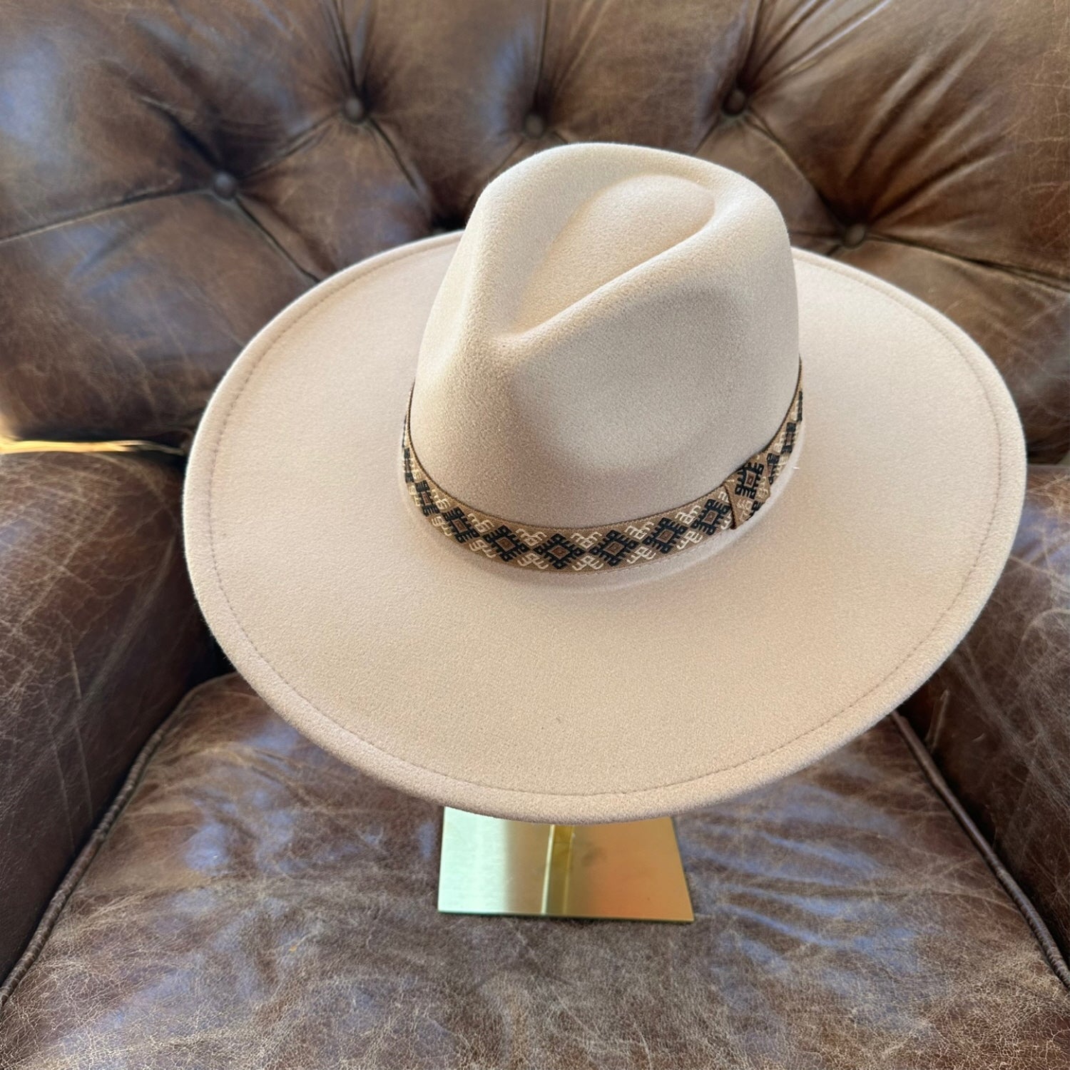FASHION CLASSIC WIDE BRIM VEGAN FELT FEDORA W/ JAQUARD TAPE