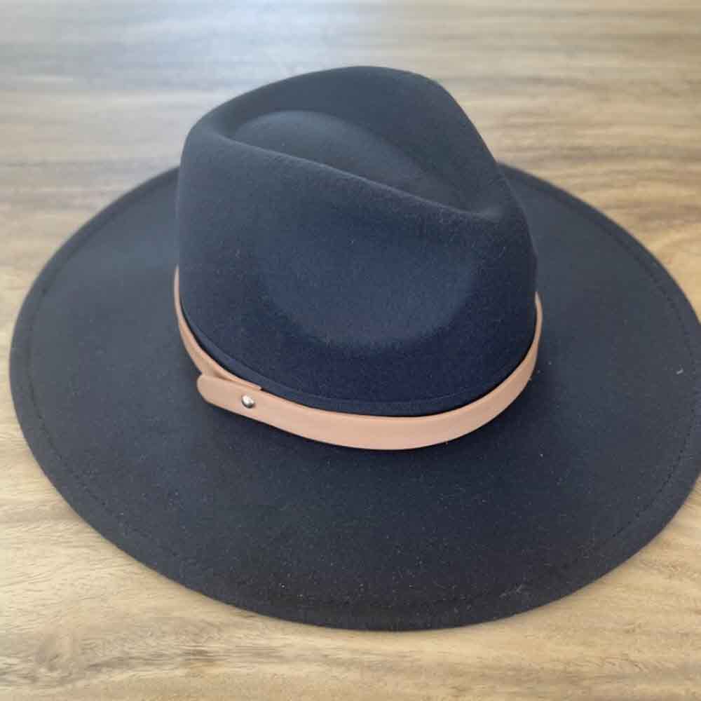 VEGAN FELT FEDORA W/ LEATHER BELT