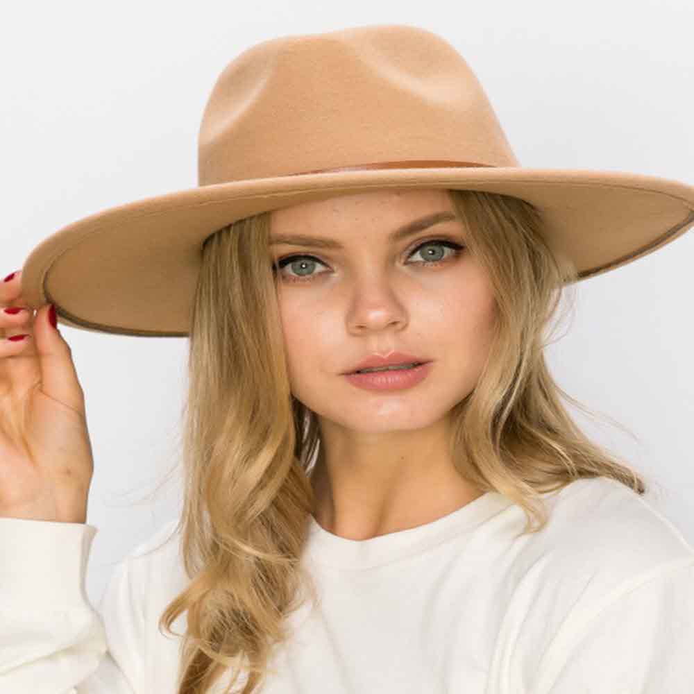 VEGAN FELT FEDORA W/ LEATHER BELT