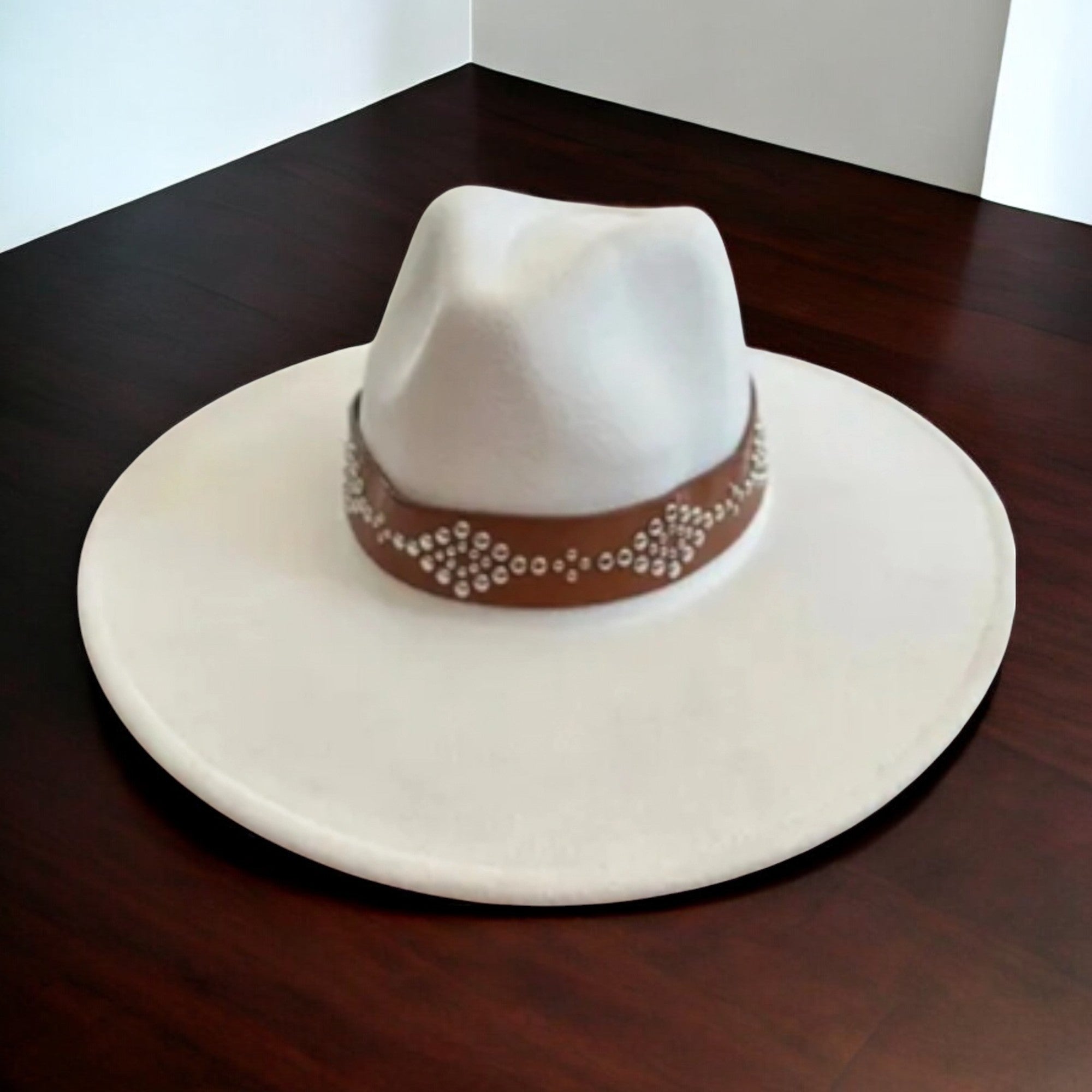 HAT BAND – TEXTURED LEATHER W/ ALL-AROUND STUD PATTERN