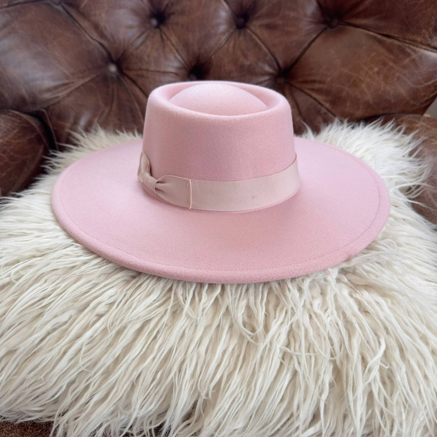 Structured Wide Brim Hat in Faux Felt