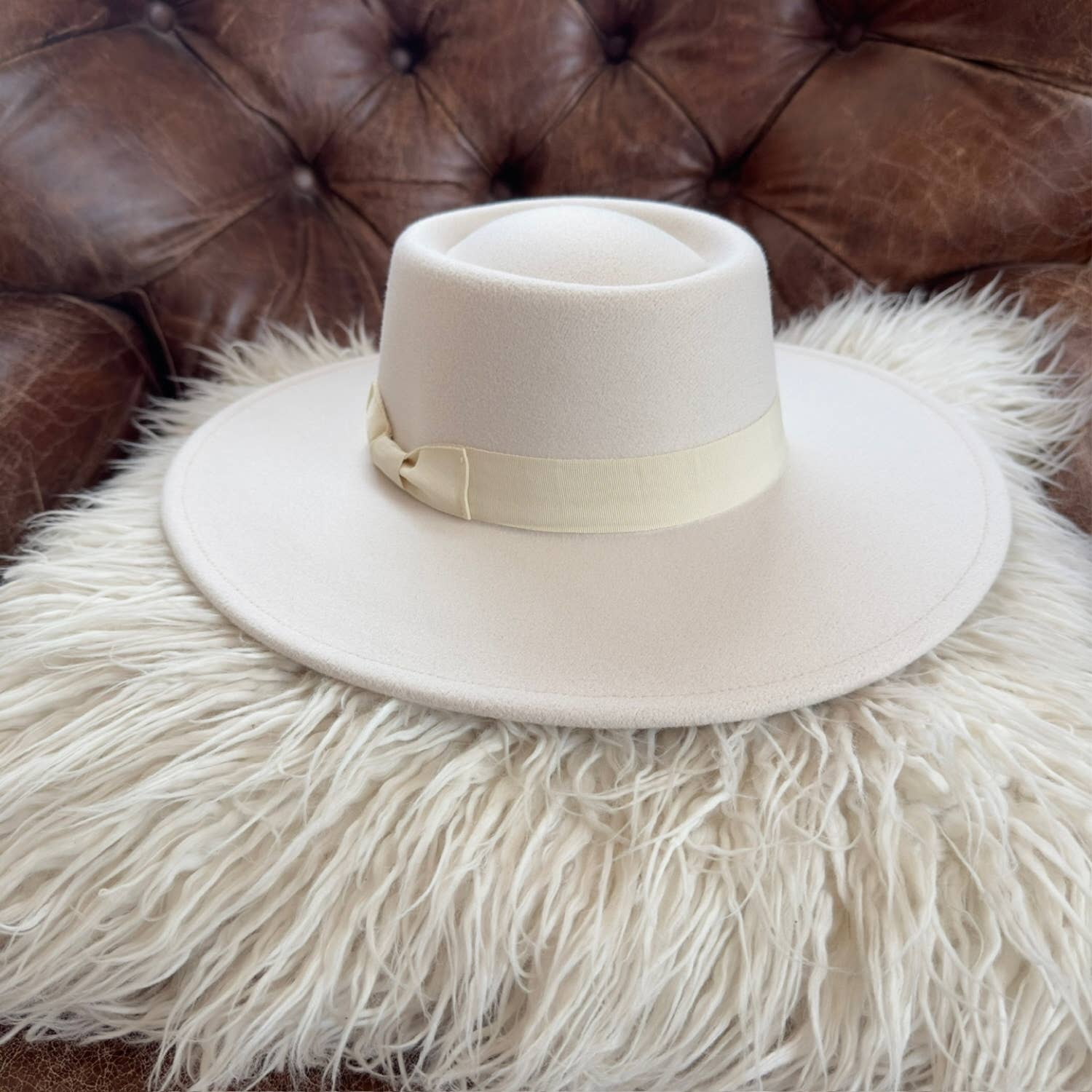 Structured Wide Brim Hat in Faux Felt