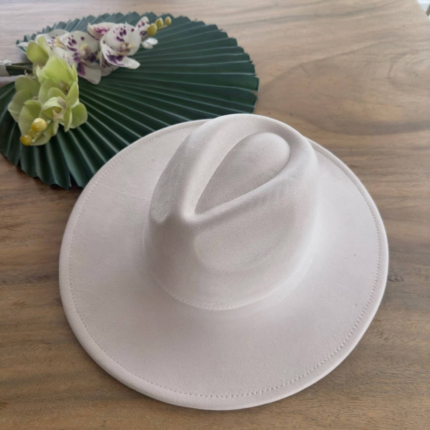 Classic Wide Brim Suede Premium Hat