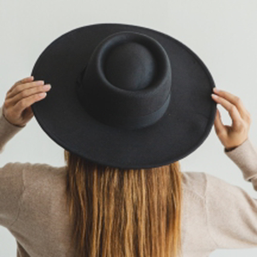 VEGAN FELT BOATER HAT WITH RIBBON