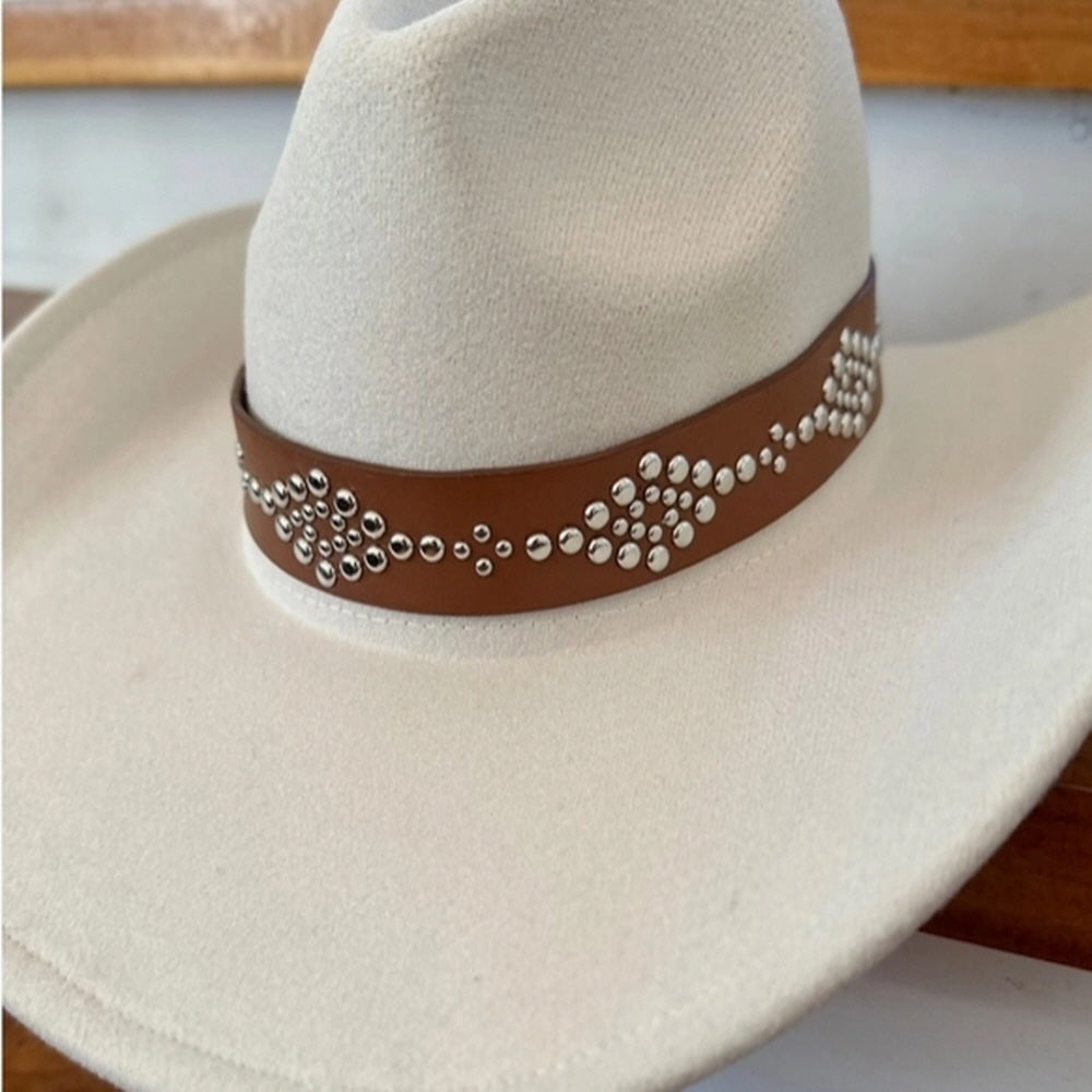 VEGAN FELT COWBOY HAT STUDDED LEATHER BELT