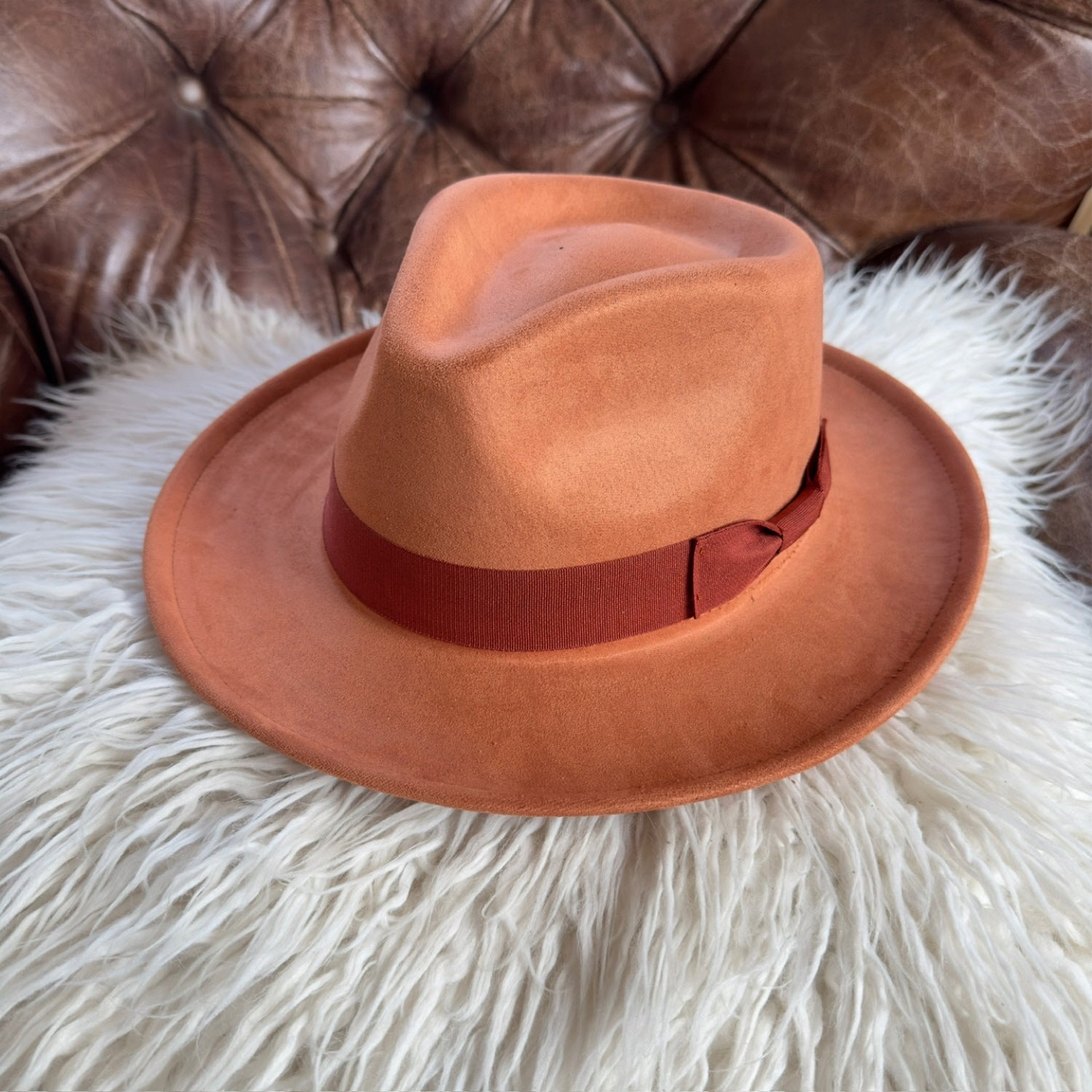 SHORT BRIM SUEDE RANCHER HAT  W/ RIBBON