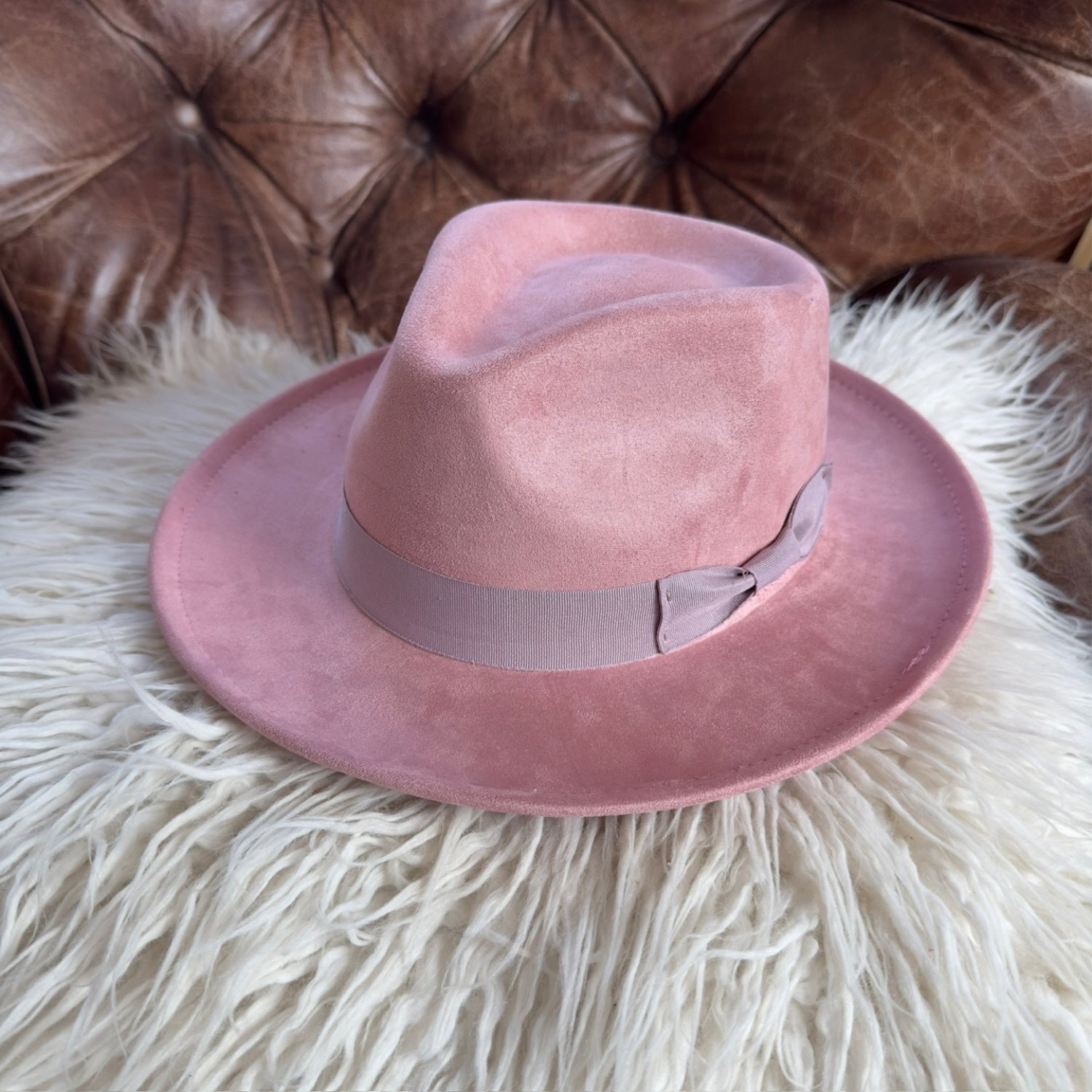 SHORT BRIM SUEDE RANCHER HAT  W/ RIBBON