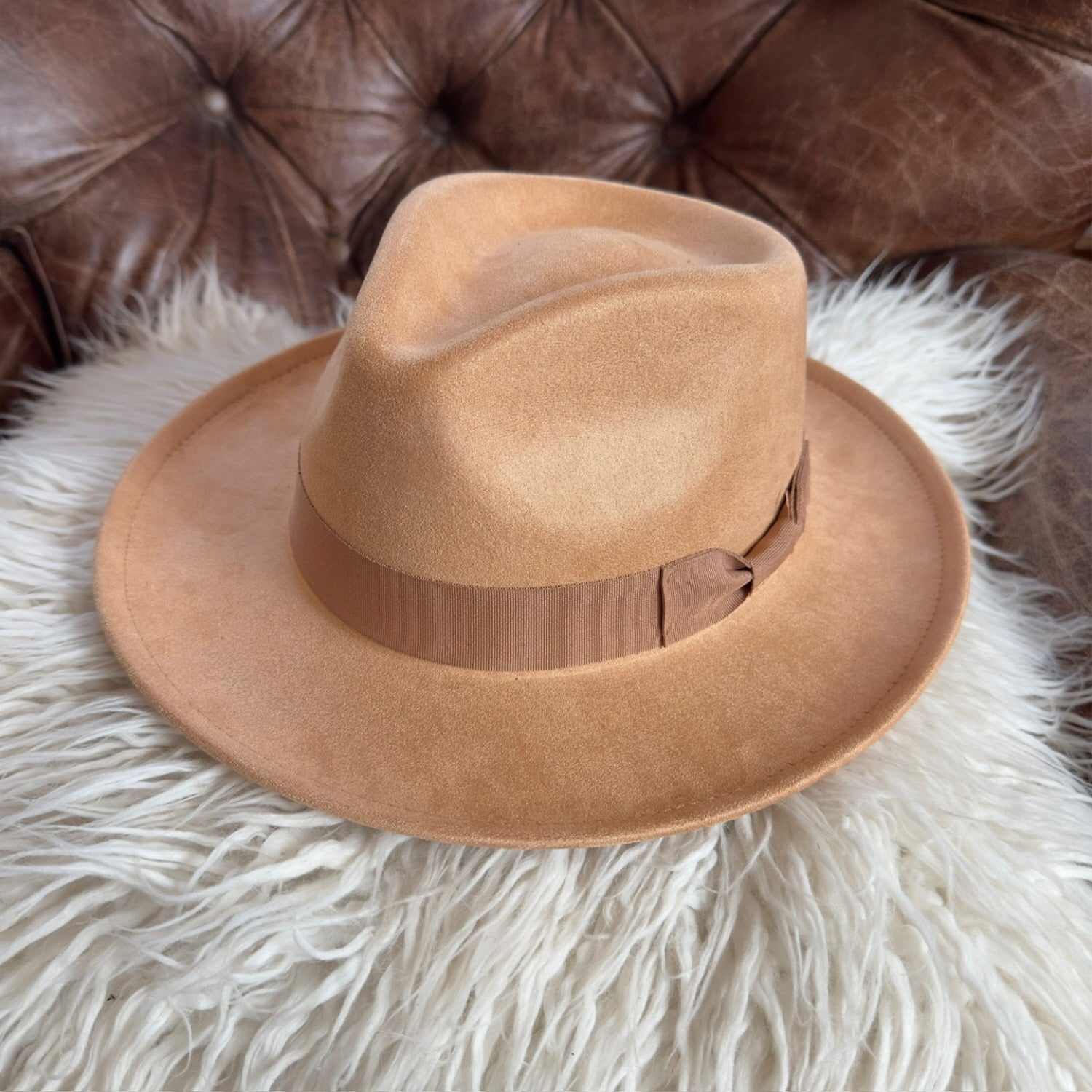 SHORT BRIM SUEDE RANCHER HAT  W/ RIBBON