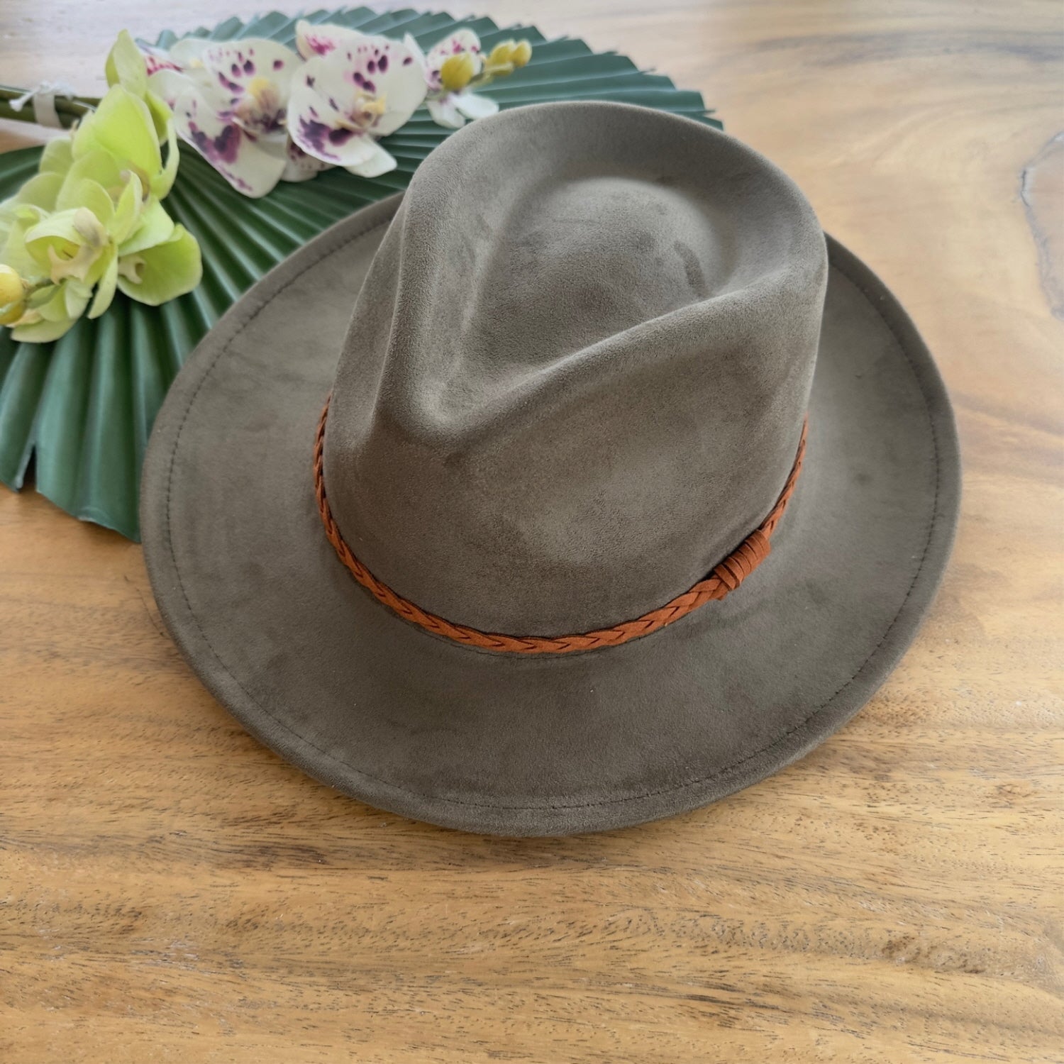 SHORT BRIM SUEDE RANCHER HAT  W/ BRAIDE SUEDE BEELT