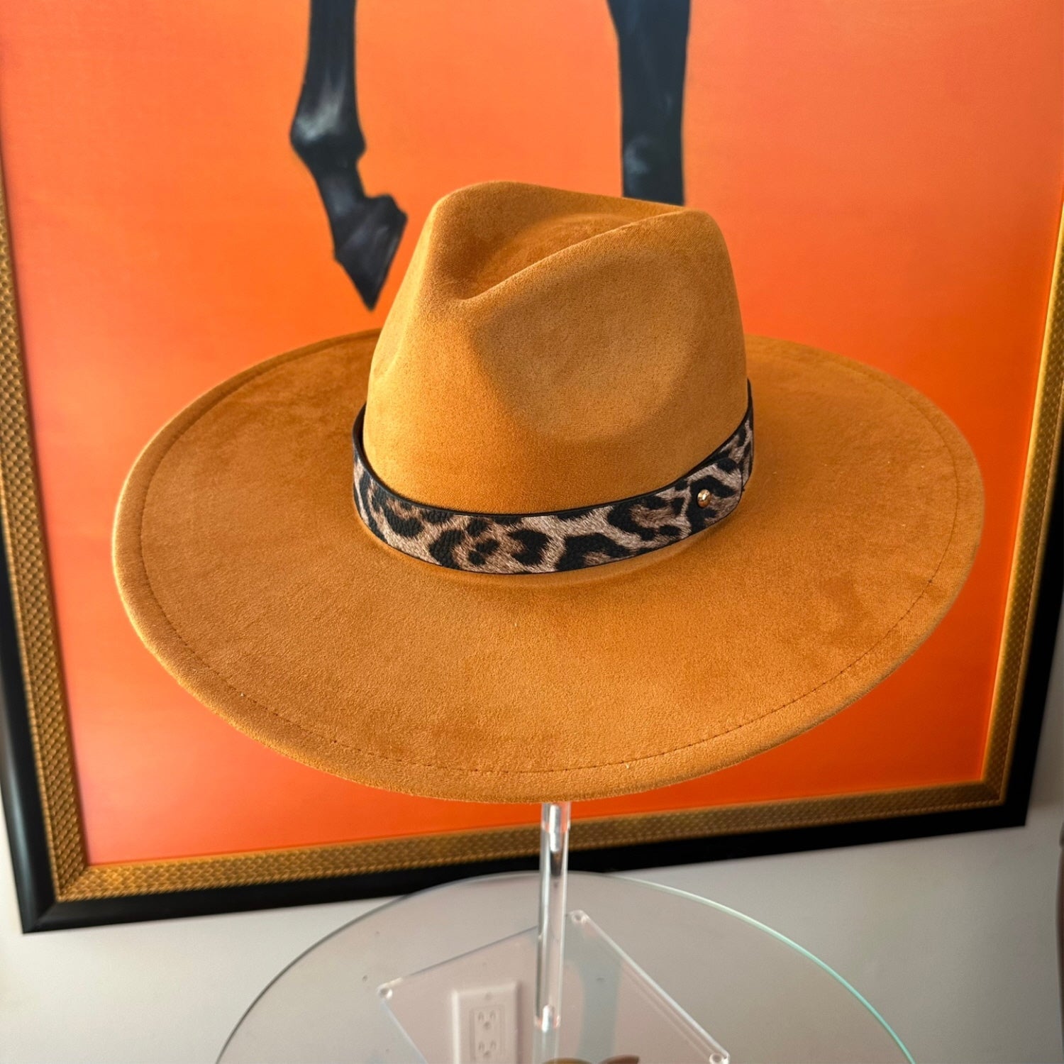 WIDE BRIM VEGAN SUEDE HAT WIDE LEOPARD LEATHER BELT