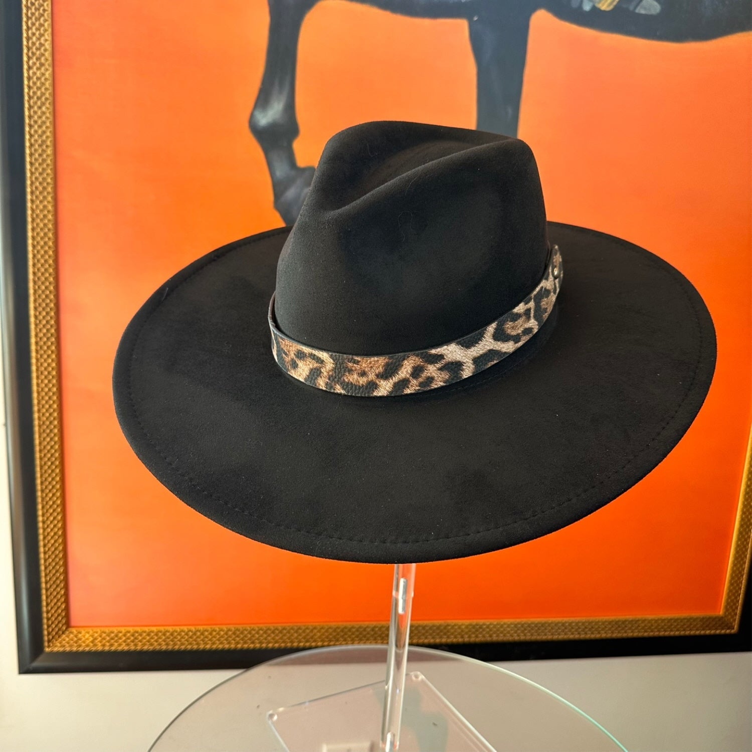 WIDE BRIM VEGAN SUEDE HAT WIDE LEOPARD LEATHER BELT