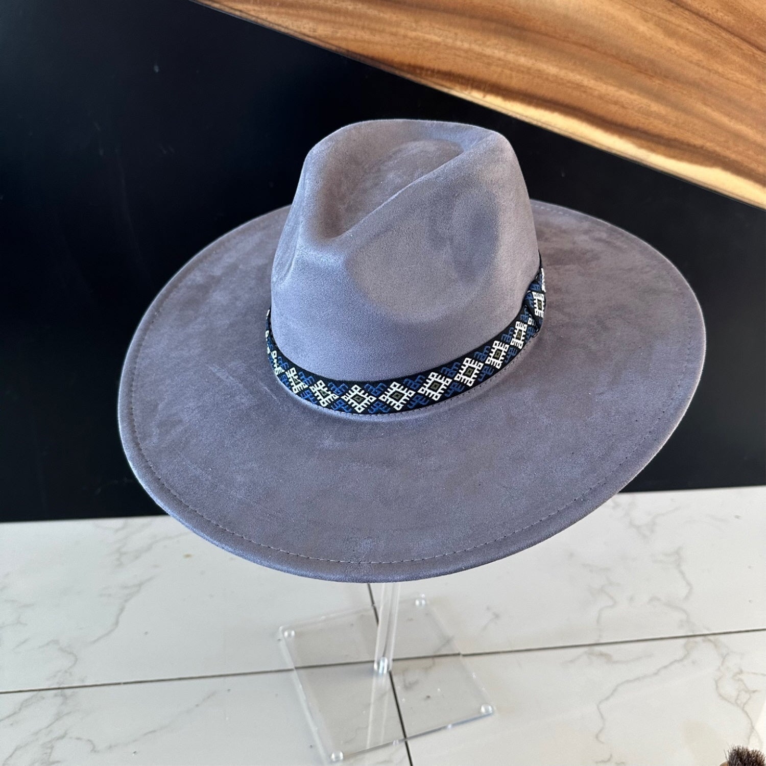 WIDE BRIM VEGAN SUEDE HAT JAQUARD TAPE