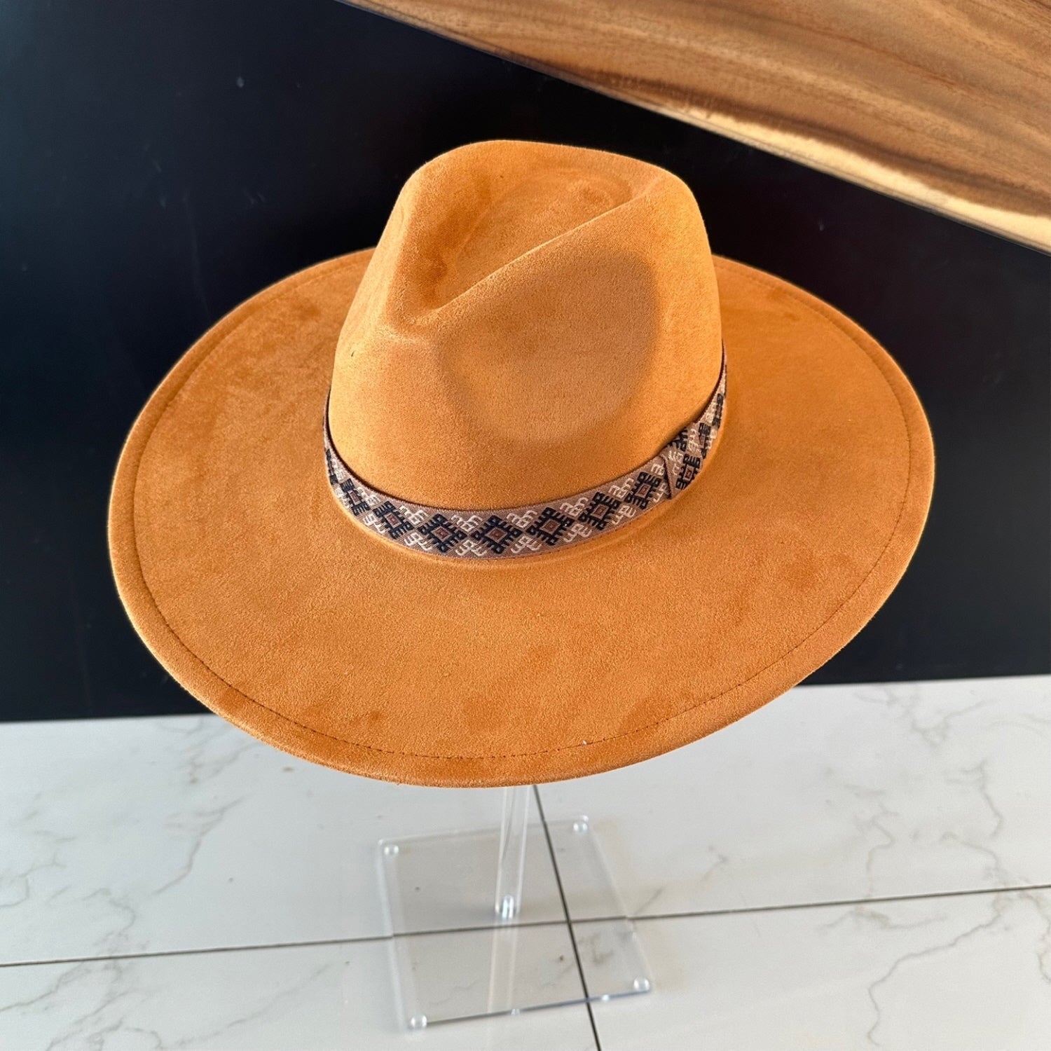 WIDE BRIM VEGAN SUEDE HAT JAQUARD TAPE