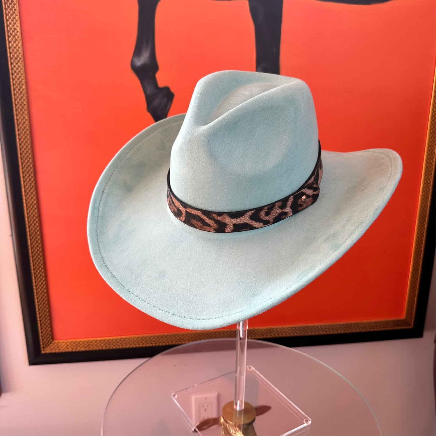 VEGAN SUEDE COWBOY HAT W / LEOPARD LEATHER BELT