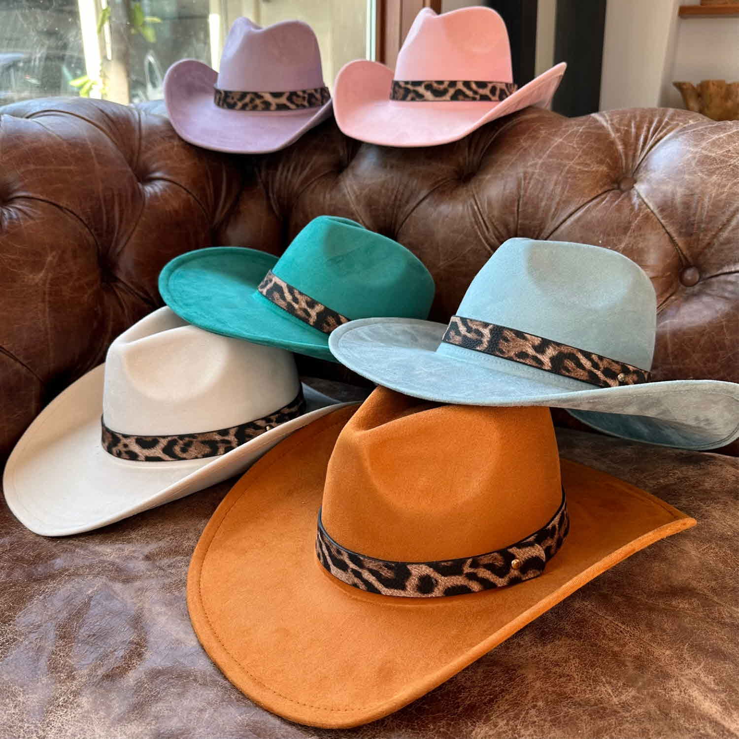 VEGAN SUEDE COWBOY HAT W / LEOPARD LEATHER BELT